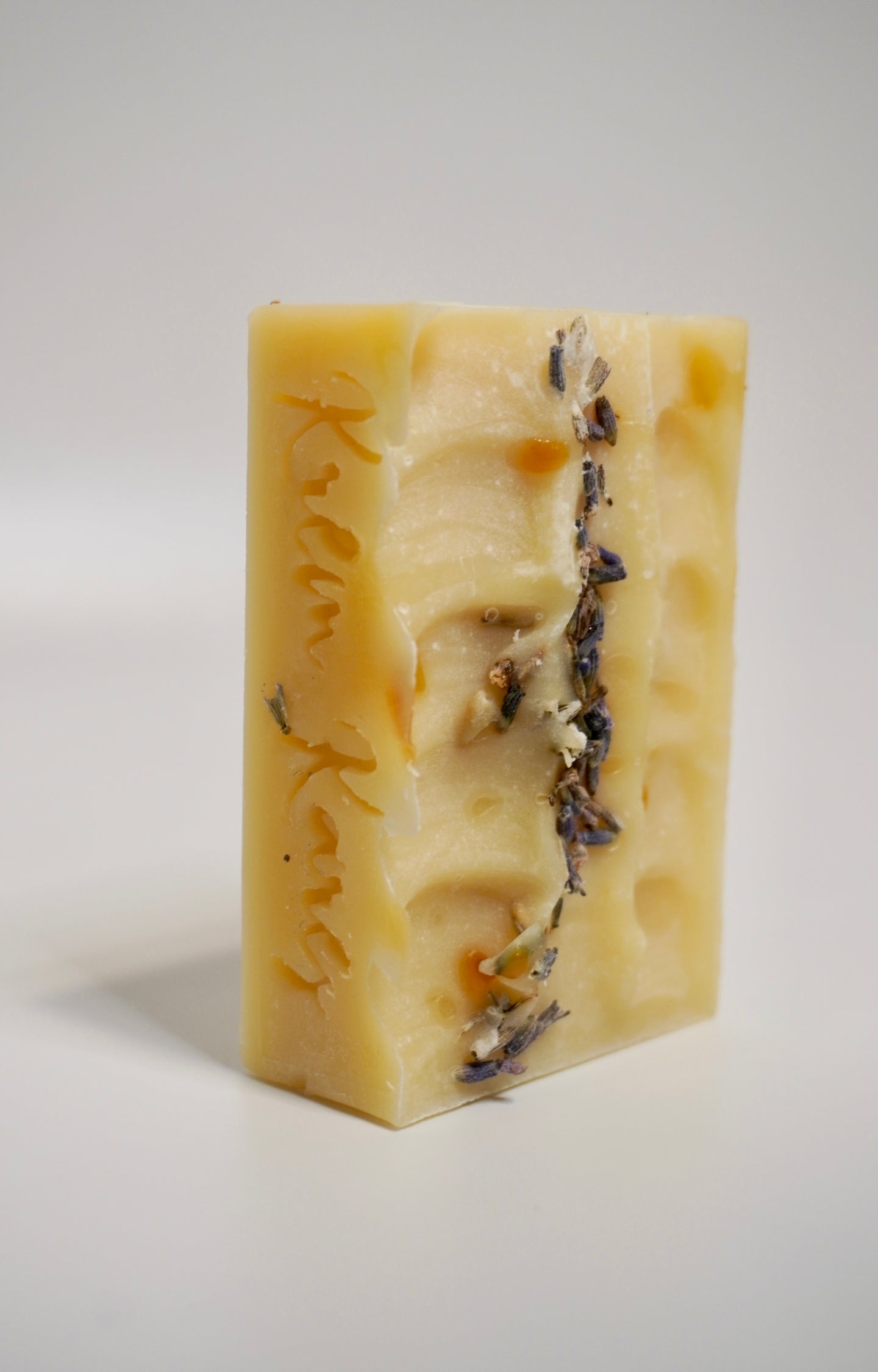 Natural Organic Savons (Hair & Body Bar)